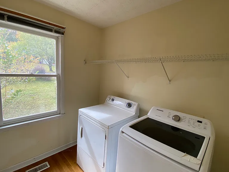 1188 Westchester Dr — Photo 37