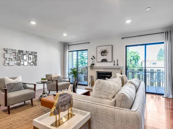 73 3rd St APT 35, Los Altos, CA 94022