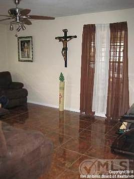 4th image of 4831 Hemphill Dr