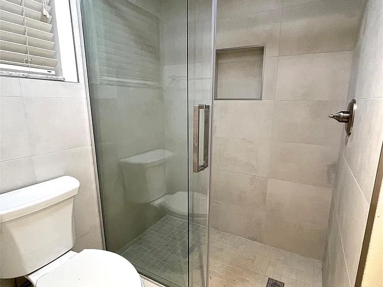 9411 Evergreen Pl #302 — Photo 14