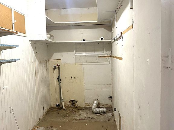 5th image of 1206 W Clayton Ave