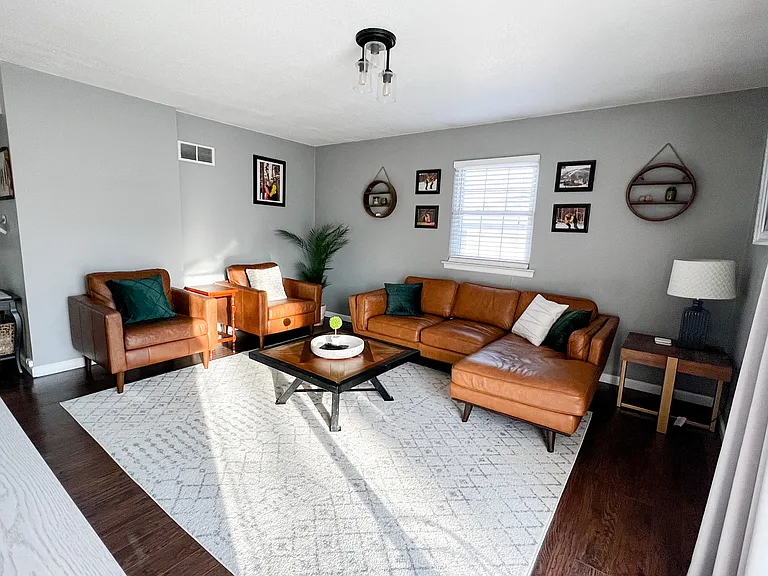 323 SE Melody Ln — Photo 13