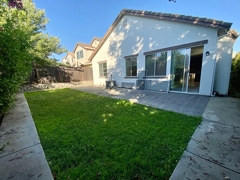 111 Lembi Dr — Photo 14