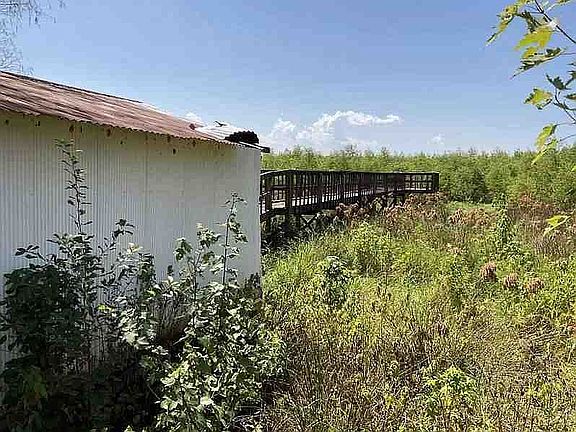 2nd image of 33 Betty Ln