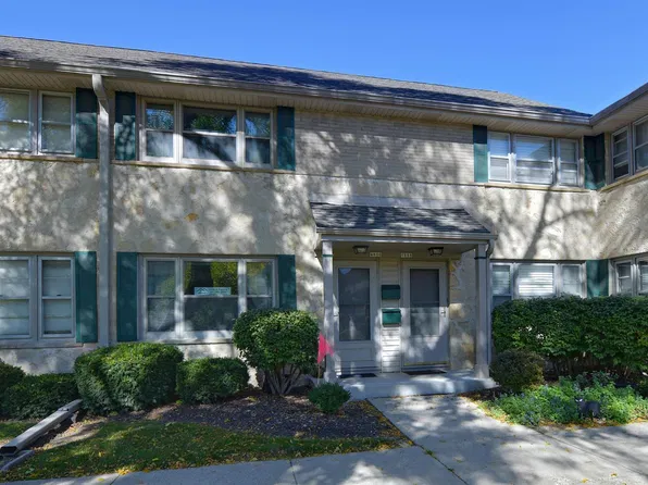 4890 N Shoreland AVENUE, Whitefish Bay, WI 53217