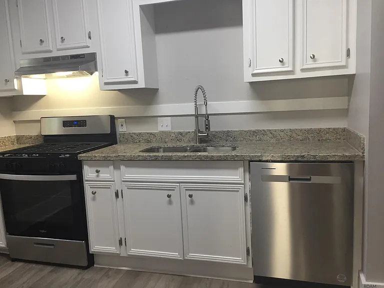 1326 Camellia Ave #1326 — Photo 12