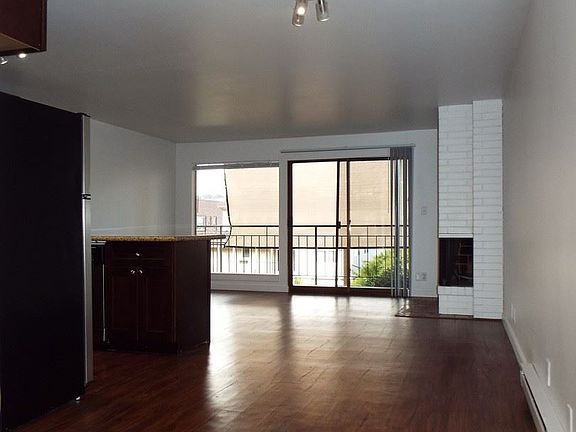 3rd image of 2214 Yale Ave E APT 101