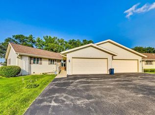 605 Westbury Ln UNIT 1, Delavan, WI 53115