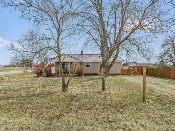 4511 Lentz Rd, Standish, MI 48658