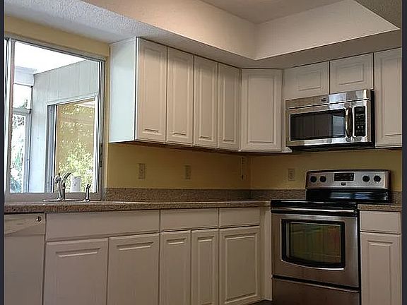 3rd image of 500 Sunset Beach Dr