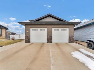 251 SW Somerside Way SE, Medicine Hat, AB T1B0M4