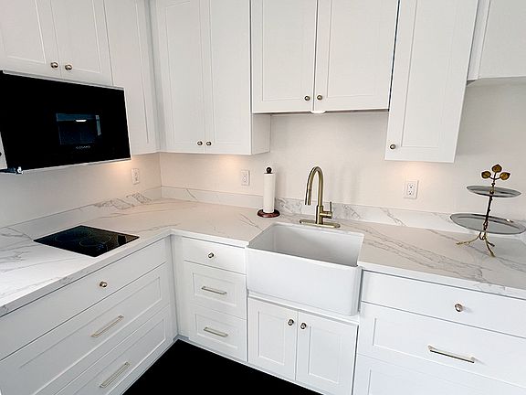 3rd image of 416 B St #B