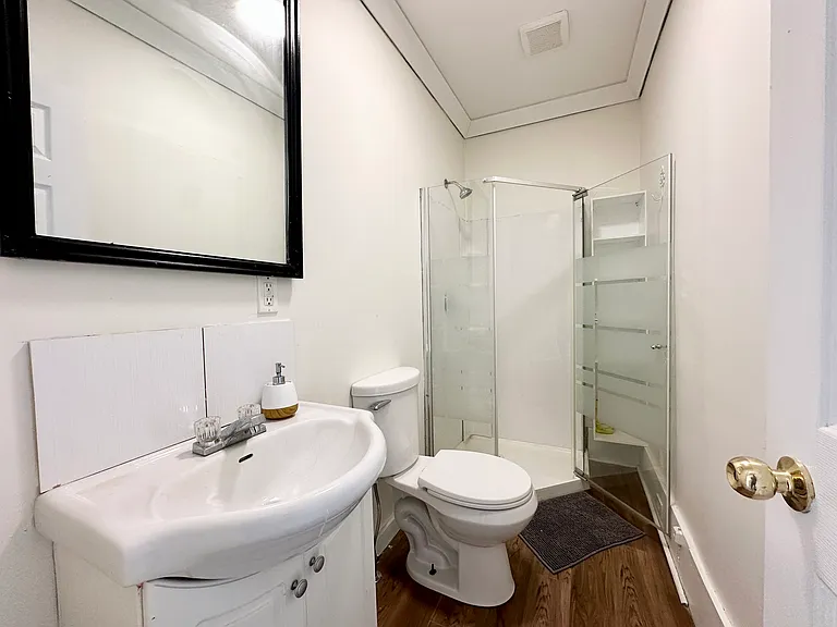 74 Adelaide St S #R6 — Photo 7