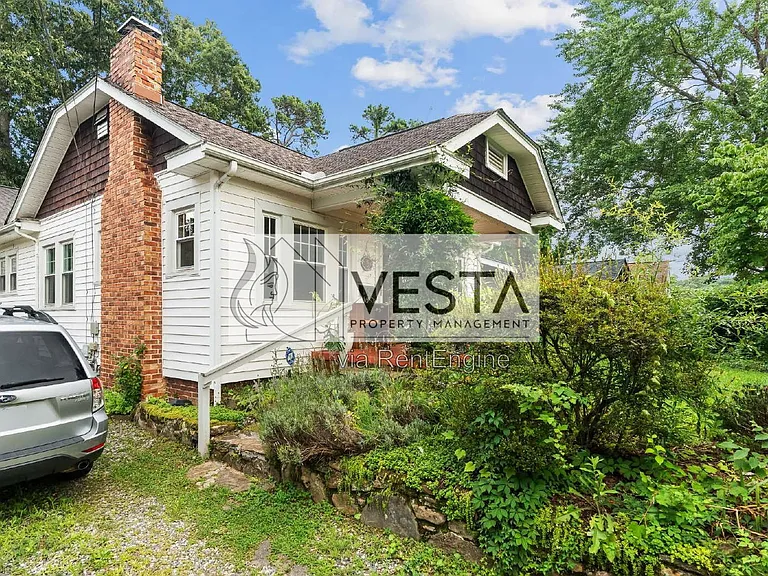 3 Grace Ave — Photo 32