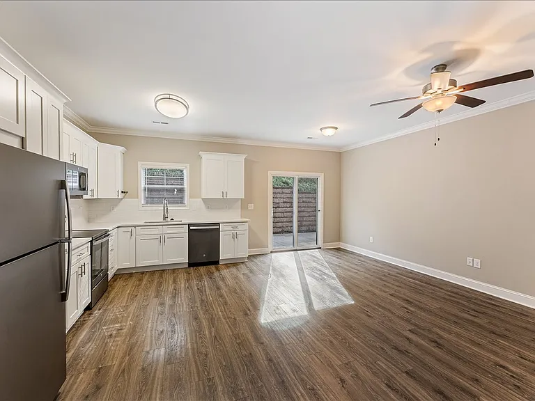 Townehomes of Beaver Ridge — Photo 10
