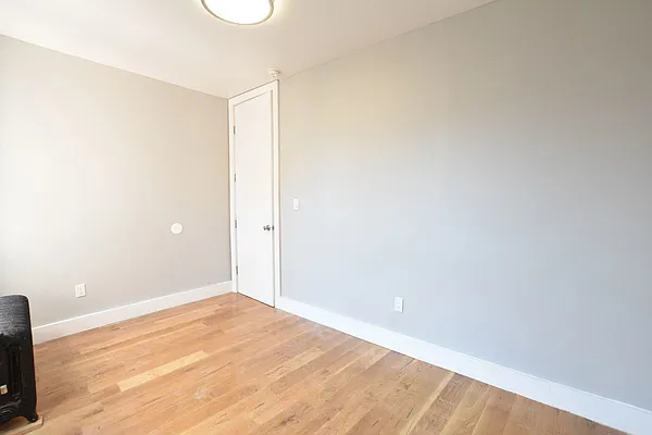 Rented by Clove Realty LLC | media 14