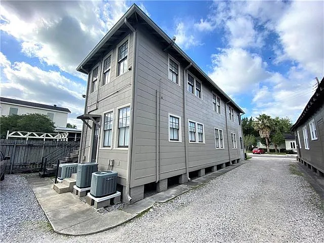 Building Photo - 6325 S Johnson St