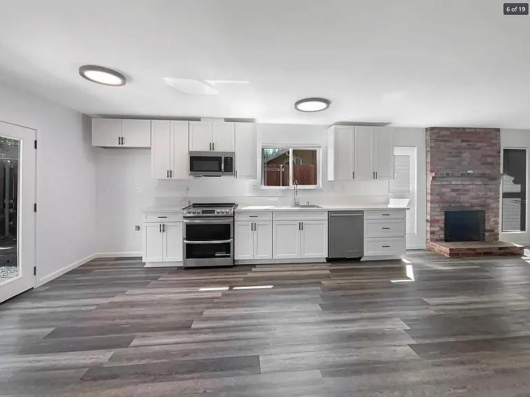 6134 Woodside Dr — Photo 4