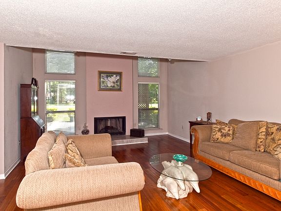 5th image of 640 Tete Lours Dr APT 12
