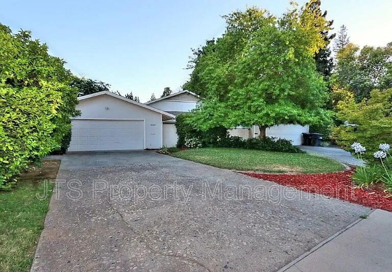 1060 Sand Bar Cir — Photo 91