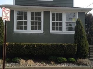 919 Deerfield Rd, Highland Park, IL 60035