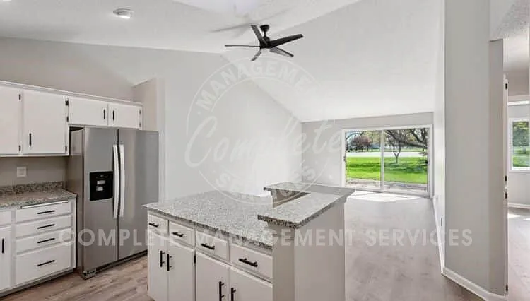 8327 Victoria Dr — Photo 6