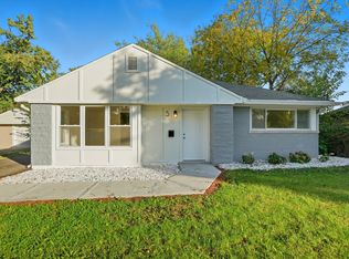 5 Oak Ln, Park Forest, IL 60466