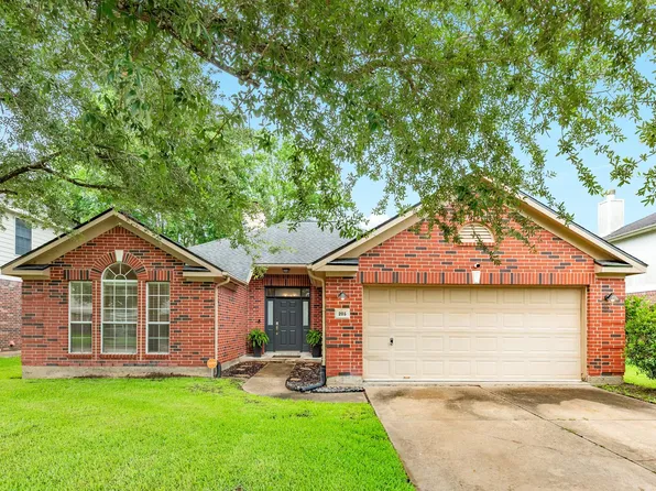 205 Mango St, Lake Jackson, TX 77566