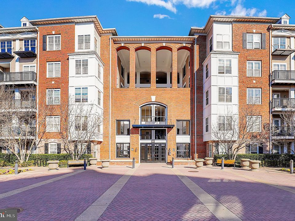 1st image of 501 Hungerford Dr APT 201