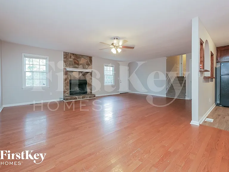 195 Freestone Dr — Photo 5