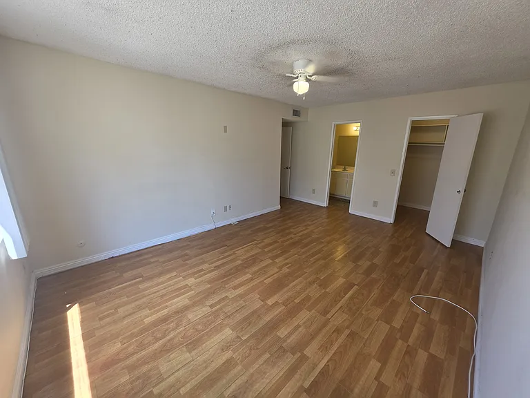 5055 Coldwater Canyon Ave #213 — Photo 27
