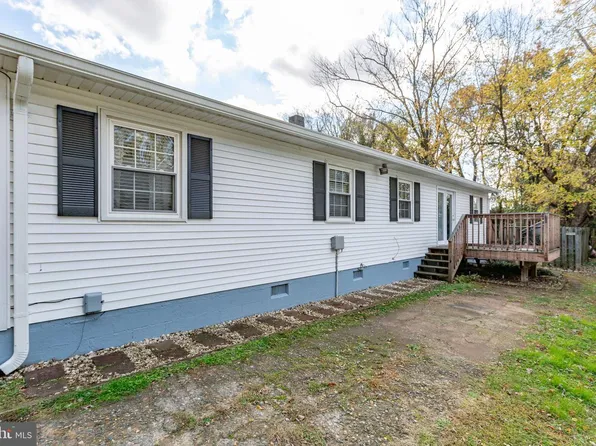 918 Northside Dr, Fredericksburg, VA 22405