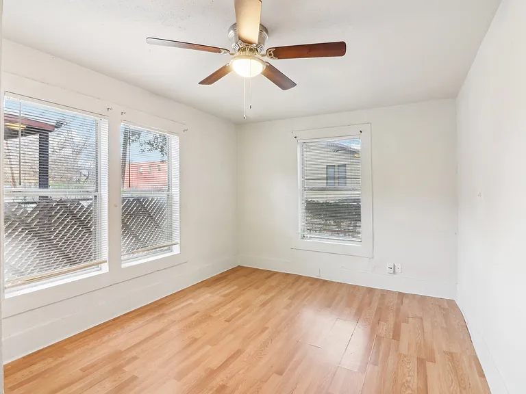 1906 Grainger St #1906 — Photo 19