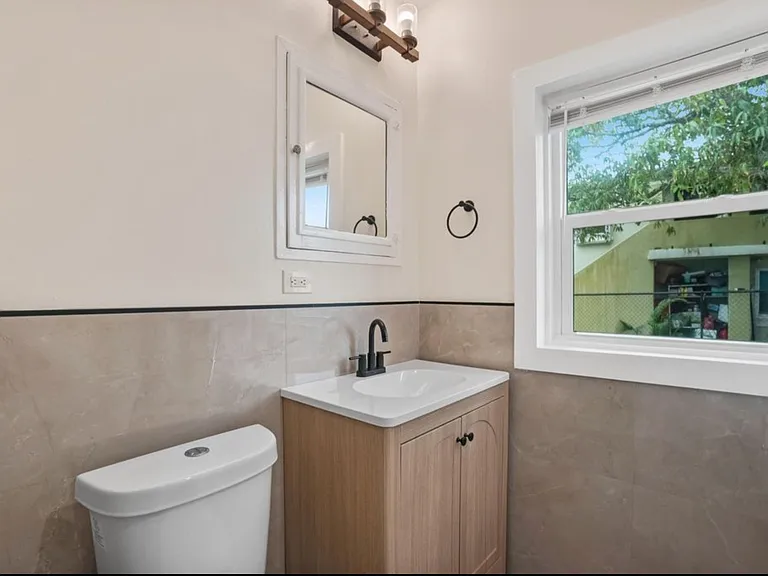517 Sunrise Ct #A — Photo 9