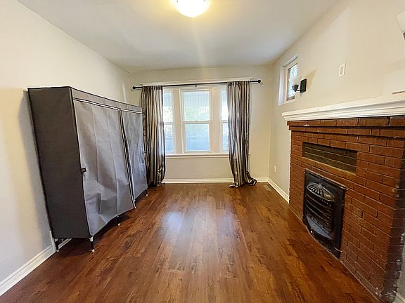 5th image of 151 Wentworth St S #1