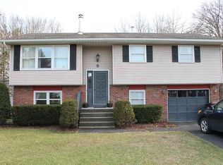 5 Spruce Ct, Voorheesville, NY 12186