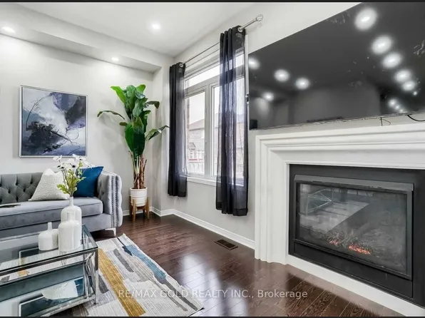 66 Zelda Rd, Brampton, ON L6R 3V4