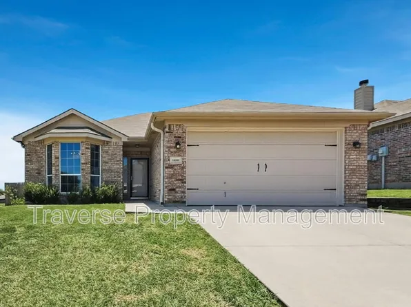 10001 Blue Bell Dr, Fort Worth, TX 76108