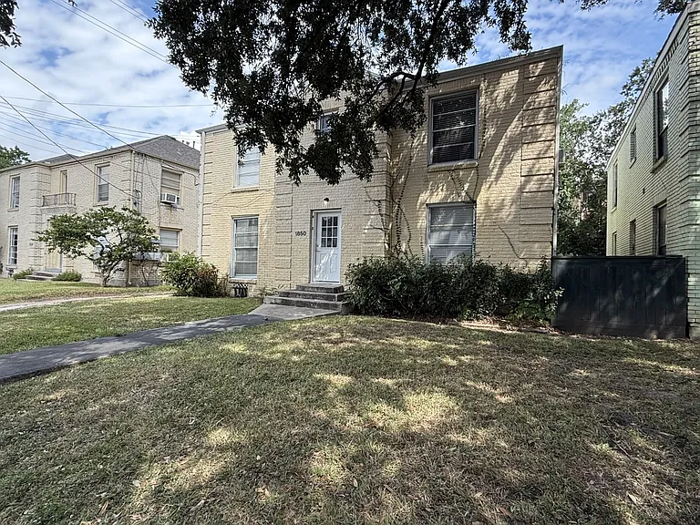 1850 W Main St #1 — Photo 13