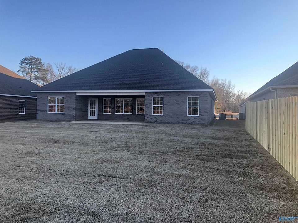2nd image of 3108 Henry Rd SE