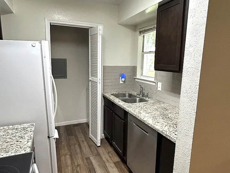 2800 Longmire Dr #44 — Photo 8