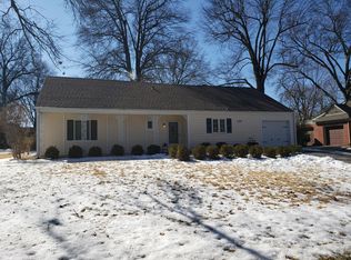 2521 W 89th St, Leawood, KS 66206