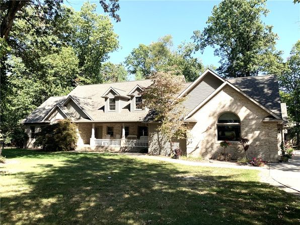 1300 S Shumway St, Taylorville, IL 62568