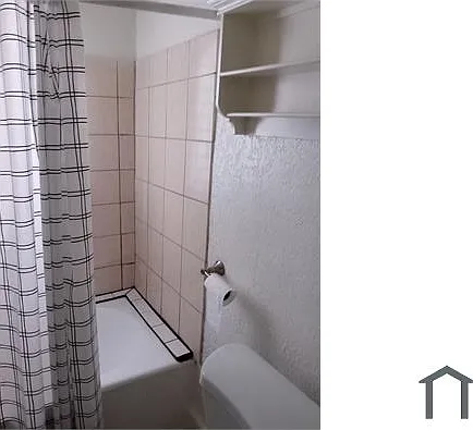 1529 W 54th St #1 — Photo 5