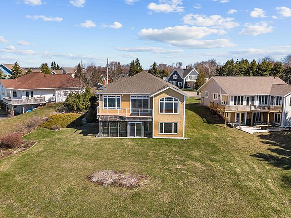 3rd image of 5 Chelsea Ln