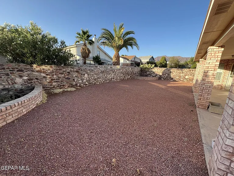 7115 Oval Rock Dr — Photo 25