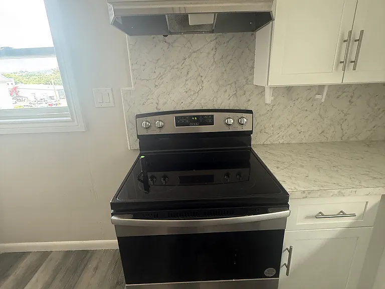 1514 Cedar Ave #2R — Photo 9