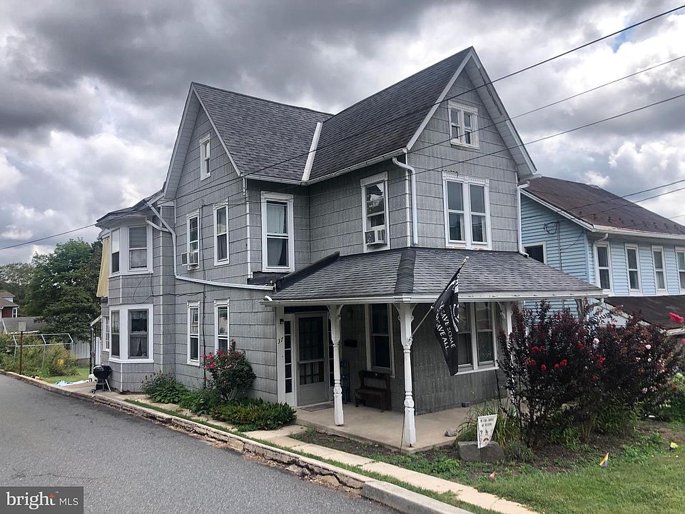 1st image of 37 Chestnut St