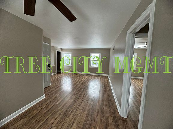 2nd image of 326 W Oakdale Dr #B