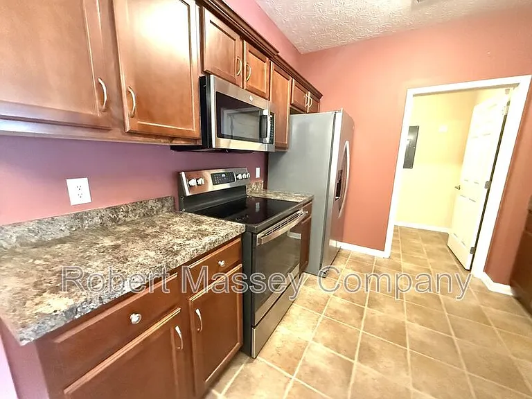 9400 Clubview Dr #101 — Photo 3
